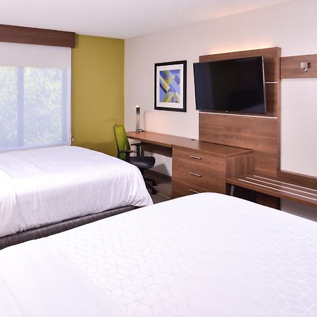 Holiday Inn Express Hotel & Suites Tampa-Anderson Road-Veterans Exp By Ihg West Chase Exterior foto