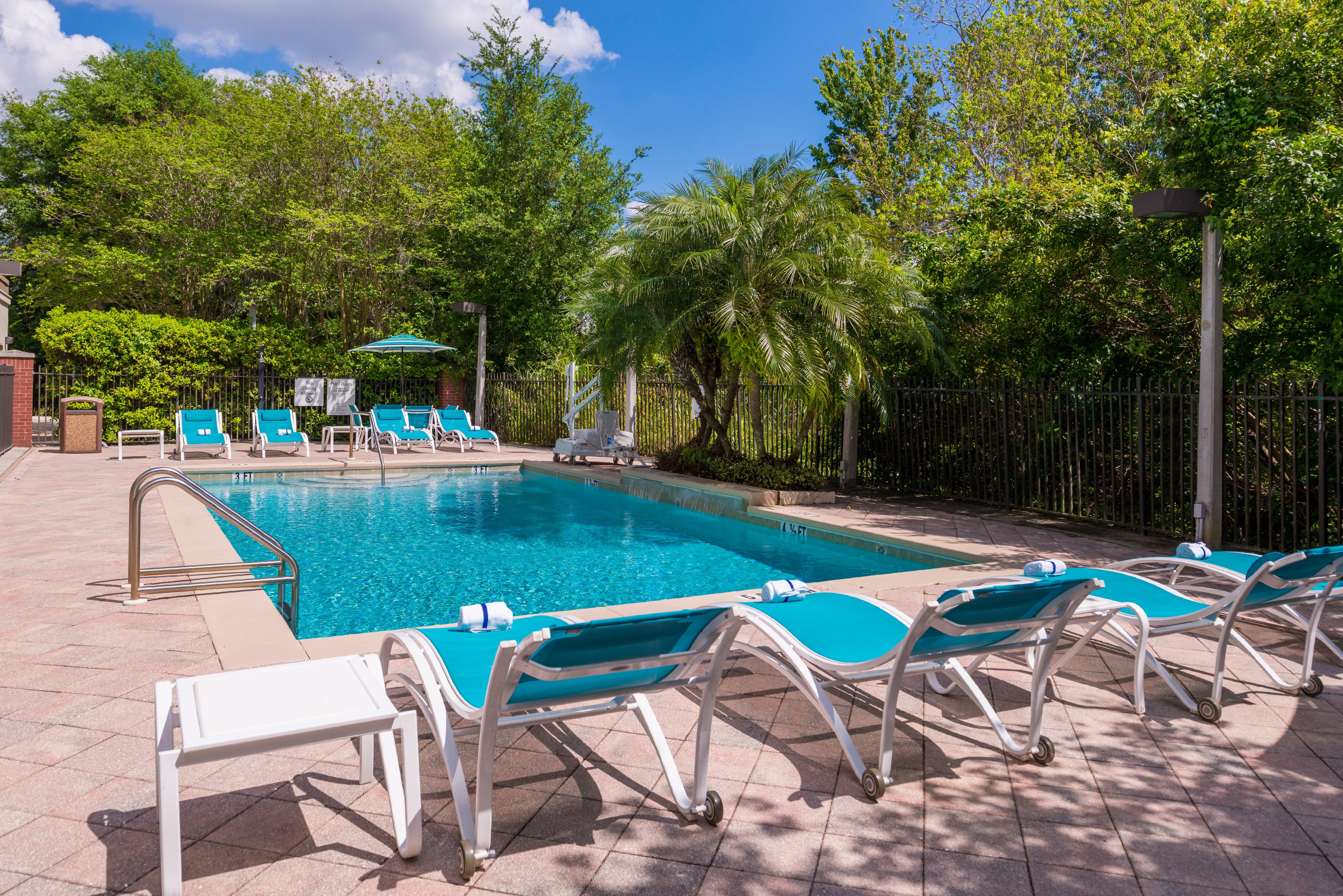 Holiday Inn Express Hotel & Suites Tampa-Anderson Road-Veterans Exp By Ihg West Chase Exterior foto