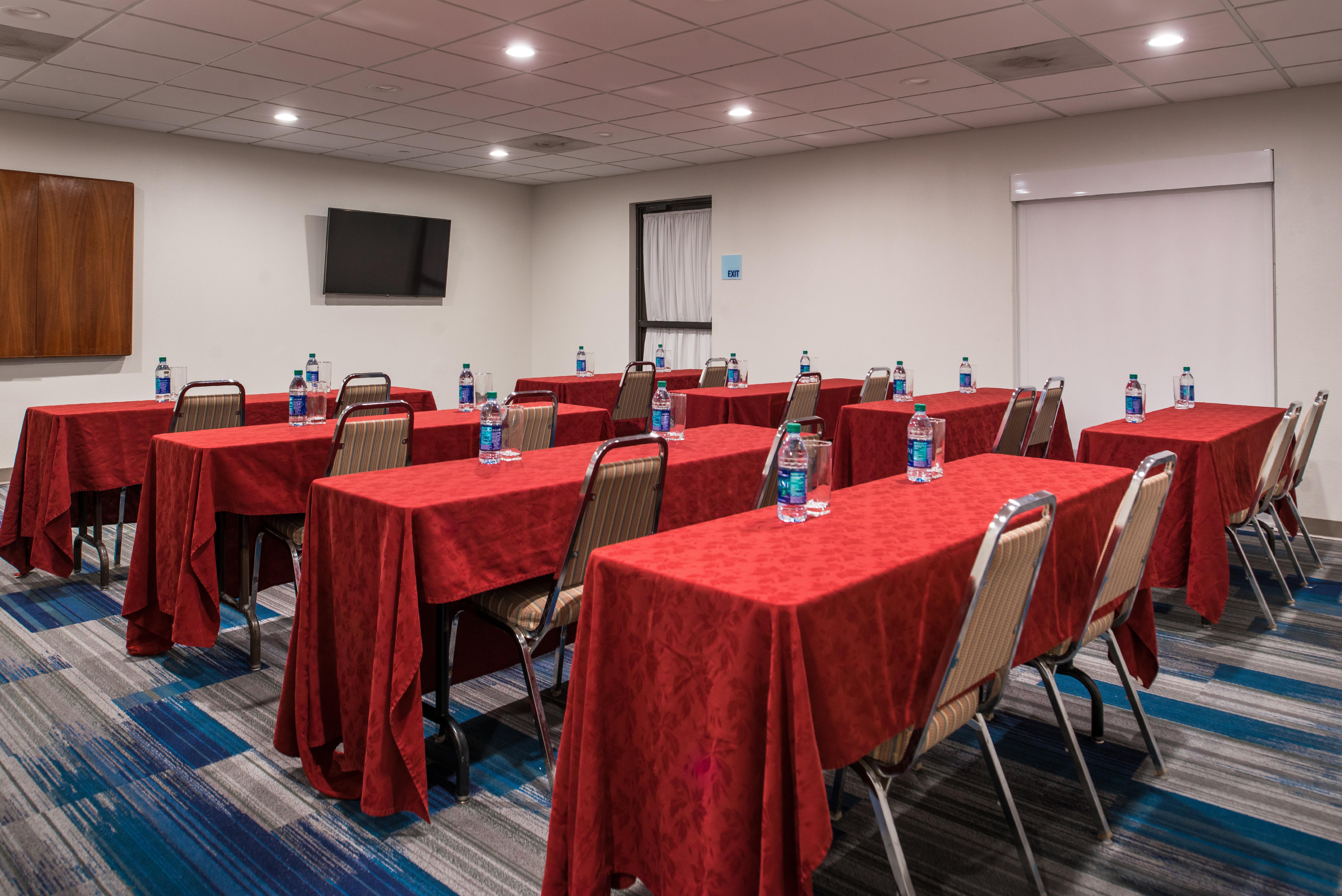 Holiday Inn Express Hotel & Suites Tampa-Anderson Road-Veterans Exp By Ihg West Chase Exterior foto